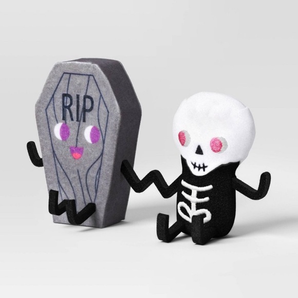 Coffin and Skelton Duo Halloween Figurine New. - Picture 2 of 3